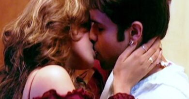 Tanushree On kissing Scenes